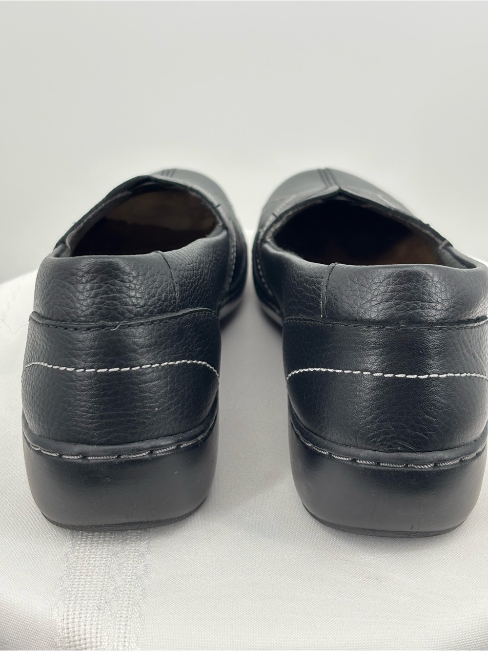 Clarks Black Cora Meadow Leather Loafers, Size 8.5 - Picture 5 of 7